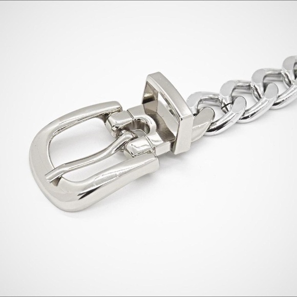 Belt Chain Necklace - Picture 5 of 7